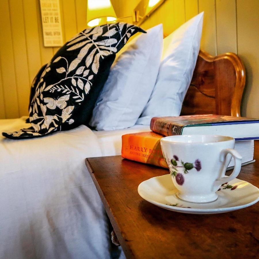 Mountainaire Inn And Log Cabins Блоуинг Рок Екстериор снимка